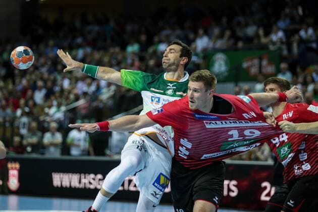 Deutschland,Wetzlar, Rittal-Arena, 15.09.2019, Handball,1. Liqui Moly HBL Bundesliga, 5.Spieltag, HSG Wetzlar - HSG Nordhorn-Lingen Bild: v.li.Filip Mirkulovski (HSG Wetzlar, 13),Luca de Boer (Nordhorn-Lingen, 19) Copyright: HMBxMedia ThomasxJäger