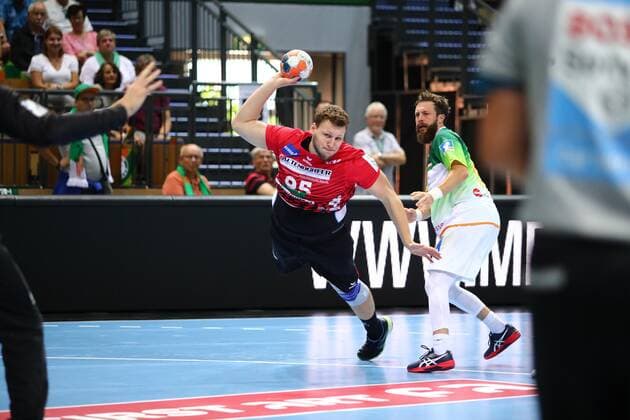 Torwurf von Dominik Kalafut (Nordhorn) HSG Wetzlar vs HSG Nordhorn, Handball, 1. Liga, 15.09.2019 HSG Wetzlar vs HSG Nordhorn, Handball, 1. Liga, 15.09.2019 Wetzlar Copyright: xWeissx Eibner-Pressefotox EP_rws