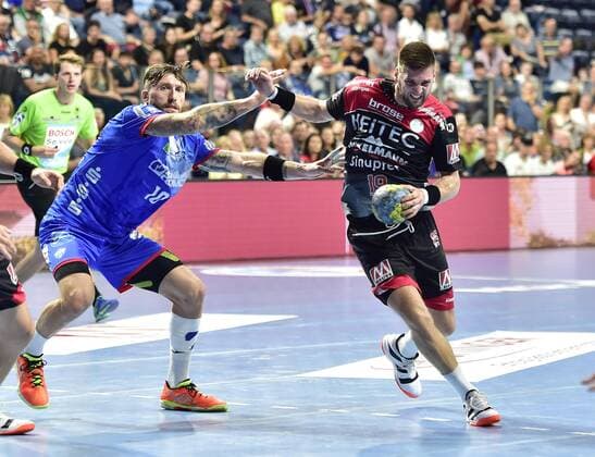 15.09.2019 - Handball - 1. Bundesliga DKB HBL - Saison 2019 2020 - 05. Spieltag: HC Erlangen Metropolregion Nürnberg HCE - TBV Lemgo Lippe - OGo - Fabian van Olphen (10, TBV Lemgo ) Sime Ivic (19, HC Erlangen HCE )