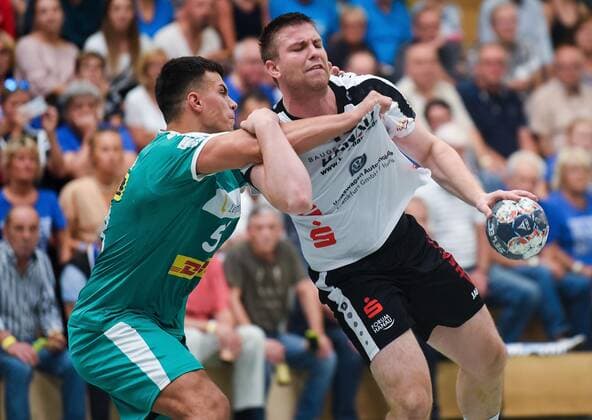 15.09.2019, xpsx, Handball 3.Liga, HSG Hanau - SC DHfK Leipzig II v.l. Elias Gansau (Leipzig), Matthias Schwalbe (HSG Hanau) Hanau Hessen Deutschland (DEU)