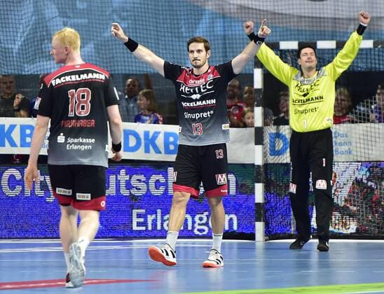 15.09.2019 - Handball - 1. Bundesliga DKB HBL - Saison 2019 2020 - 05. Spieltag: HC Erlangen Metropolregion Nürnberg HCE - TBV Lemgo Lippe - OGo - Sebastian Firnhaber (18, HC Erlangen HCE ) Michael Haaß Haass (13, HC Erlangen HCE ) Carsten Lichtlein (1, HC Erlangen HCE ) Jubel Freude