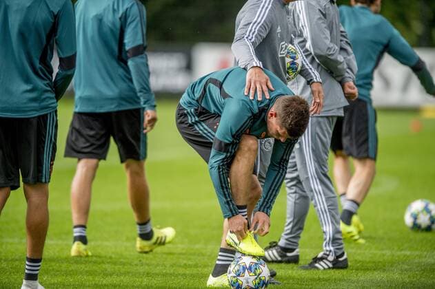 16-09-2019 VOETBAL: TRAINING EN PERSCONFERENTIE AJAX: AMSTERDAM Klaas Jan Huntelaar Foto: SCS Michel Utrecht xVIxVIxImagesx xSoenarxChamidxsportfotografiexIVx 202103718