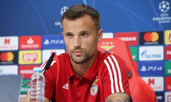 RB Leipzig - Pressekonferenz Fussball Champions League Lissabon, 16.09.2019, Est‡dio da Luz, Fussball, UEFA Champions League, Gruppe G, 1.Spieltag , Benfica Lissabon vs. RB Leipzig , Pressekonferenz am Vortag des Spieles. , Im Bild; Haris Seferovic (14, Benfica) , UEFA regulations prohibit any use of photographs as image sequences and or quasi-video