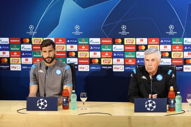 16th September 2019; Castelvolturno training center, Naples, Italy; press conference, PK, Pressekonferenz SSC Napoli; Fernando Llorente of Napoli and Carlo Ancelotti coach of Napoli  ActionPlus12167943 AlessandroxGarofalo