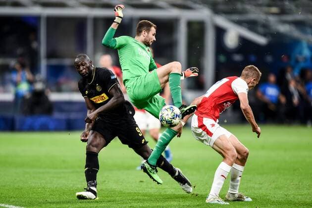 Romelu Lukaku of Fc Internazionale, Ondrej Colar and Tomas Soucek of Slavia Praha Milano 17-9-2019 Stadio Giuseppe Meazza Football Champions League 2019 2020 FC Internazionale - Slavia Praha Photo Image Insidefoto antoniettaxbaldassarre