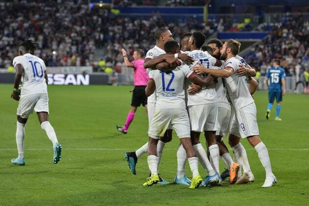 Joie de Memphis Depay avec Jeff Reine-Adelaide (lyon) et les autres joueurs FOOTBALL : Lyon vs Zenith Saint-Petersbourg - Phase de groupe Ligue des Champions - 17 09 2019 FredericChambert Panoramic 