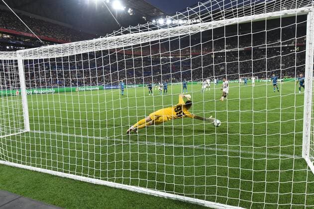 Memphis Depay (lyon) vs Andrei Linev (zenith) FOOTBALL : Lyon vs Zenith Saint-Petersbourg - Phase de groupe Ligue des Champions - 17 09 2019 FredericChambert Panoramic 