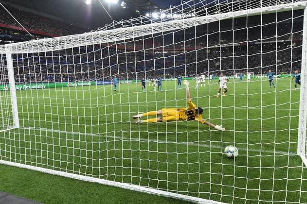 Memphis Depay (lyon) vs Andrei Linev (zenith) FOOTBALL : Lyon vs Zenith Saint-Petersbourg - Phase de groupe Ligue des Champions - 17 09 2019 FredericChambert Panoramic 
