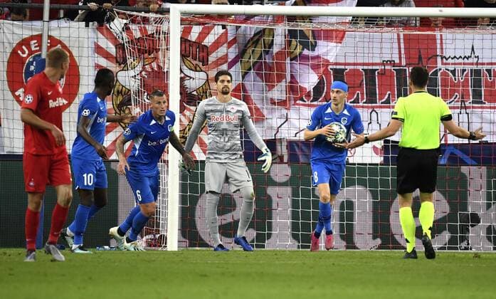 Bryan Heynen midfielder of Genk and Sebastien Dewaest defender of Genk celebrates scoring a goal FOOTBALL : RB Salzbourg vs Racing Genk - UEFA Ligue des Champions - Salzbourg - 17 09 2019 PhotoNews Panoramic 
