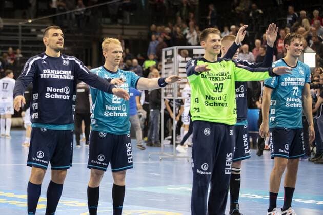 SG Flensburg-Handewitt vs Elverum Handball, Handball, EHF Champions League Gruppenphase, 18.09.19 Die Spieler bedanken sich bei Ihren Fans Copyright: xBEAUTIFULxSPORTS MarioxM.xKobergx