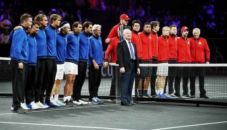 TENNIS - Laver Cup 2019 GENEVA,SWITZERLAND,20.SEP.19 - TENNIS - Laver Cup, Team Europe vs Team World. Image shows team Europe, Rod Laver and Team World. Keywords: trophy. GEPAxpictures xMatthiasxHauer