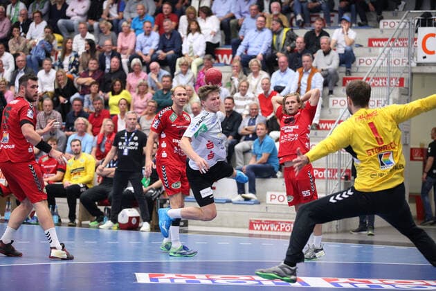 Yannick Terhaer (TV Emsdetten 7) gegen Felix Storbeck (ASV Hamm-Westfalen 1)(rechts) GER, Handball, 2. Bundesliga, ASV Hamm-Westfalen gegen TV Emsdetten, 20.09.2019 Hamm Copyright: xEIBNER JanxStrohdiekx EP_JSK