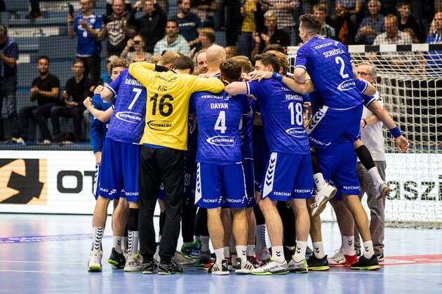 2. Handball-Bundesliga; VfL Gummersbach - HSV Hamburg Der VfL Gummersbach feiert den zweiten Heimsieg, 2. Handball-Bundesliga VfL Gummersbach - HSV Hamburg; Gummersbach, Schwalbe arena Copyright: xBEAUTIFULxSPORTS Wunderlx