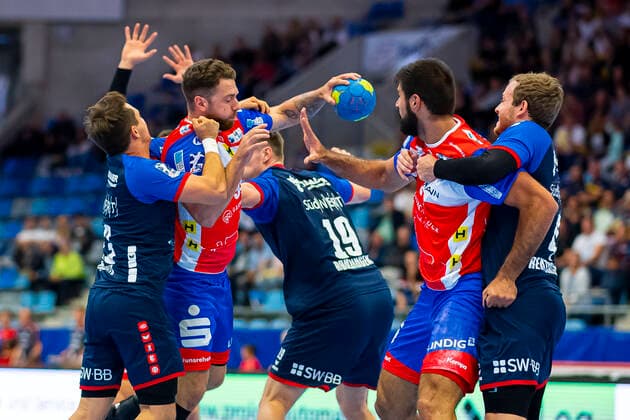 Bietigheim, Deutschland 25. August 2019: 2. BL - 19 20- SG BBM Bietigheim vs. ThSV Eisenach v.li. Jan Asmuth (SG BBM Bietigheim), Alexander Saul (Eisenach), Vetle Ronningen (SG BBM Bietigheim), Marko Racic (Eisenach), Patrick Rentschler (SG BBM Bietigheim) Bietigheim Egetrans Arena Baden-Württemberg Deutschland