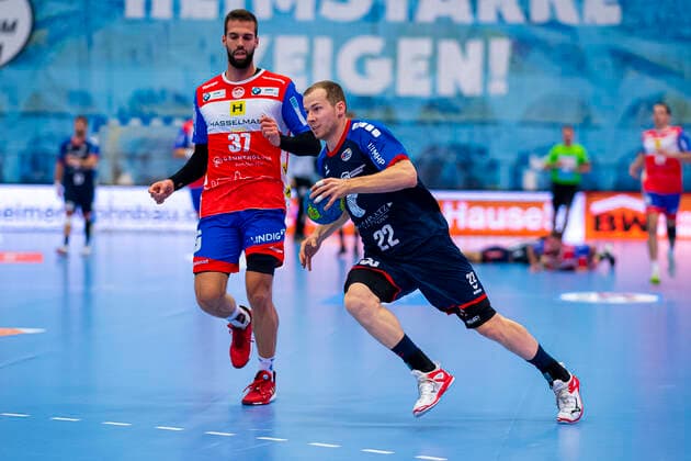 Bietigheim, Deutschland 25. August 2019: 2. BL - 19 20- SG BBM Bietigheim vs. ThSV Eisenach v.li. Andrej Obranovic (Eisenach), Jonas Link (SG BBM Bietigheim) Bietigheim Egetrans Arena Baden-Württemberg Deutschland