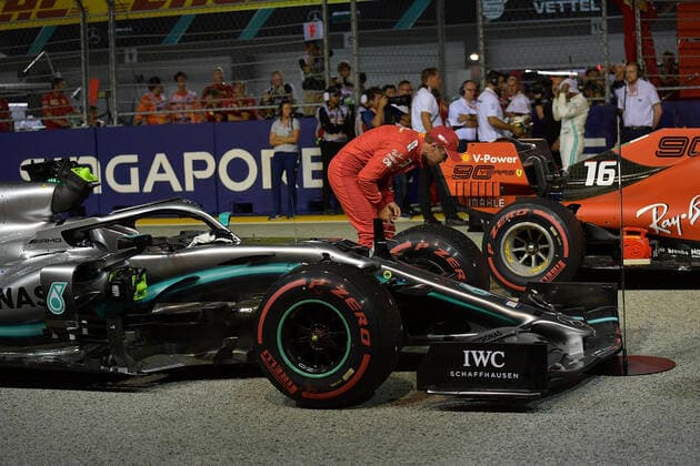 FORMULA 1 2019 SINGAPORE AIRLINES SINGAPORE GRAND PRIX 21.09.2019, Marina Bay Street Circuit, Singapore, FORMULA 1 2019 SINGAPORE AIRLINES SINGAPORE GRAND PRIX ,im Bild Poleposition für Charles Leclerc (MCO 16), Scuderia Ferrari Mission Winnow, 2.Startplatz für Lewis Hamilton (GB 44), Mercedes-AMG Petronas Motorsport, 3.Startplatz für Sebastian Vettel (GER 5), Scuderia Ferrari Mission Winnow
