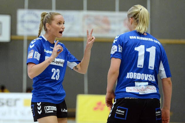 Silje Brons Petersen (HSG Blomberg-Lippe) gibt Anweisungen; Kamila Kordovska (NR 11) ,GER, HSG Bad Wildungen Vipers - HSG Blomberg-Lippe, Handball, 1. Bundesliga Frauen, 21.09.2019, GER, HSG Bad Wildungen Vipers - HSG Blomberg-Lippe, Handball, 1. Liga Frauen, 21.09.2019 Bad Wildungen Copyright: xEIBNER RolandxSippelx EP_RSL