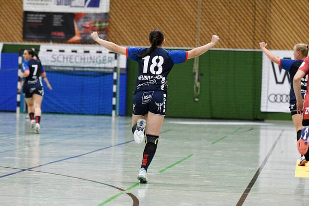 Lea Neubrander ( 18, SG H2KU Herrenberg) jubelt, SG H2KU Herrenberg vs. BSV Sachsen Zwickau, 2. Handball Bundesliga Frauen, 3. Spieltag, Saison 19 20, 121.09.2019, SG H2KU Herrenberg vs. BSV Sachsen Zwickau, 2. Handball Bundesliga Frauen, 3. Spieltag, Saison 19 20, 121.09.2019 Dettingen an der Erms