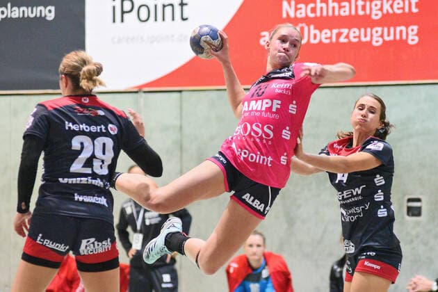 Lena Degenhardt (TusSies Metzingen 10) TusSies Metzingen, Handball, HBF, Ligaspiel, 21.09.2019, Foto:TBaur Eibner TusSies Metzingen vs. HSG Bensheim-Auerbach Metzingen Copyright: xToBaurx EibnerxPressefotox EP_TB