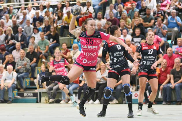 Dorina Korsos (TusSies Metzingen 95) TusSies Metzingen, Handball, HBF, Ligaspiel, 21.09.2019, Foto:TBaur Eibner TusSies Metzingen vs. HSG Bensheim-Auerbach Metzingen Copyright: xToBaurx EibnerxPressefotox EP_TB