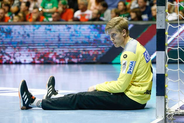 22.09.2019, xtgx, Handball Liqui Moly HBL, SC Magdeburg - Rhein Neckar Loewen emspor, v.l. Tobias Thulin (Magdeburg, 12) enttäuscht, schaut enttäuscht, niedergeschlagen, disappointed GETEC Arena