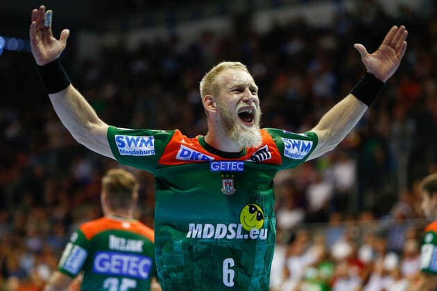 22.09.2019, xtgx, Handball Liqui Moly HBL, SC Magdeburg - Rhein Neckar Loewen emspor, v.l. Matthias Musche (Magdeburg, 6) fordert die Fans zur Unterstützung auf, gibt Anweisungen, gestikuliert mit den Armen, gesticulate, gives instructions GETEC Arena