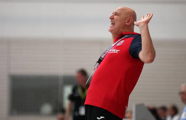 Handball 1. Bundesliga Damen THC - Borussia Dortmund 22.09.2019, Erfurt, Riethsporthalle, Handball 1.Bundesliga Damen, Saison 2019 2020, Thüringer Handballclub, THC - Borussia Dortmund im Bild Trainer Herbert Müller (THC)