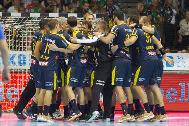 Die Loewen jubeln nach ihrem Auswaertssieg im Spiel SC Magdeburg (SCM) - Rhein-Neckar Loewen (RNL), Handball Bundesliga, 22.09.19. GER, Handball, Bundesliga, SC Magdeburg gegen Rhein-Neckar Loewen Mannheim, 22.09.2019, Magdeburg Copyright: xEIBNER Eckehard_Schulzx EP_ESZ