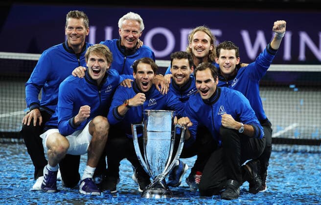 Bilder des Jahres 2019, Sport 09 September Sport Themen der Woche KW38 Sport Bilder des Tages TENNIS - Laver Cup 2019 GENEVA,SWITZERLAND,22.SEP.19 - TENNIS - Laver Cup, Team Europe vs Team World. Image shows Thomas Enqvist, Alexander Zverev (GER), Bjoern Borg, Rafael Nadal (ESP), Fabio Fognini (ITA), Stefanos Tsitsipas (GRE), Roger Federer (SUI) and Dominic Thiem (AUT). GEPAxpictures xMatthiasxHauer