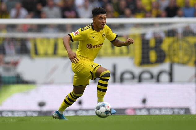 Fußball: 1. Liga, Saison 2019 2020, 5. Spieltag, Eintracht Frankfurt - Borussia Dortmund am 22.09.2019 in Frankfurt (Hessen). Einzelaktion, Jadon SANCHO, BVB Borussia Dortmund, ganze Figur, DFL REGULATIONS PROHIBIT ANY USE OF PHOTOGRAPHS AS IMAGE SEQUENCES AND OR QUASI-VIDEO. Copyright: xKirchner ChristopherxNeundorfx
