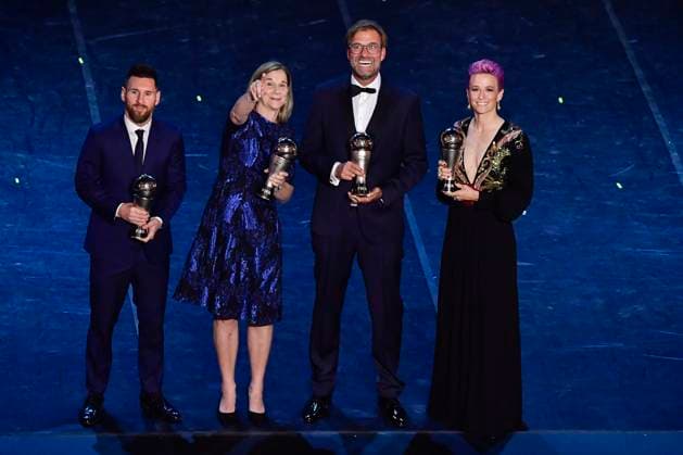September 23, 2019 Mailand The Best FIFA Football Awards 2019 Gala Wahl - In the pic: FIFA Weltfußballer Lionel Messi, Jill Ellis, FIFA Welttrainer Jürgen Klopp, FIFA Weltfußballerin Megan Rapinoe  Copyright: xMarcoxAlpozzi LaPressex
