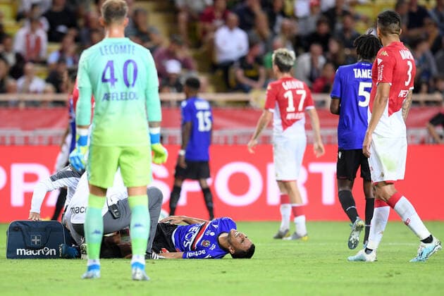 BLESSURE - 10 ADAM OUNAS (NICE) FOOTBALL : Monaco vs Nice - Ligue 1 Conforama - 24 09 2019 FEP Panoramic 
