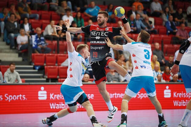 Wurfversuch von Sime Ivic (HC Erlangen) TVB 1898 Stuttgart - HC Erlangen, DHB Pokal, 1 8 Finale am 25. 09. 2019 Stuttgart Copyright: xEIBNER Benjamin_Laux EP_BLU