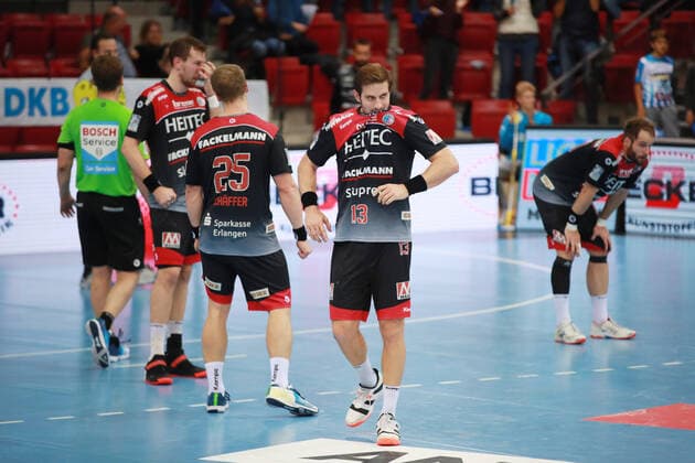 Enttaeuschung bei Michael Haass (HC Erlangen)und seinem Team nach Spielende TVB 1898 Stuttgart - HC Erlangen, DHB Pokal, 1 8 Finale am 25. 09. 2019 Stuttgart Copyright: xEIBNER Benjamin_Laux EP_BLU