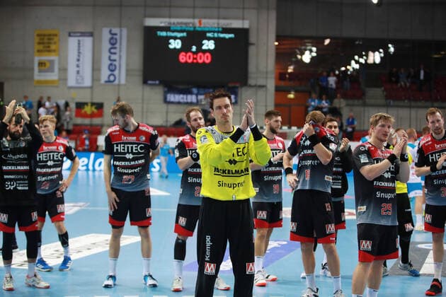 HC Erlangen nach Spielende enttaeuscht mit den Fans TVB 1898 Stuttgart - HC Erlangen, DHB Pokal, 1 8 Finale am 25. 09. 2019 Stuttgart Copyright: xEIBNER Benjamin_Laux EP_BLU