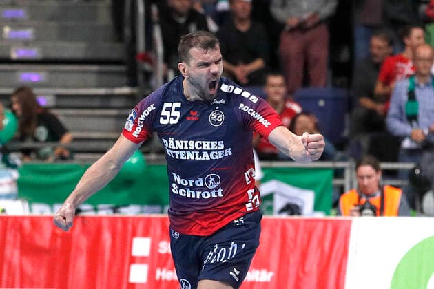 26.09.2019, TUI Arena, Hannover, Ligaspiel, 1. Bundesliga, TSV Hannover-Burgdorf vs SG Flensburg-Handewitt, im Bild Michal Jurecki (55, Flensburg) jubelt nach seinem Tor TSV Hannover-Burgdorf vs SG Flensburg-Handewitt