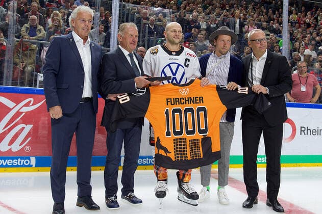 Sport Bilder des Tages DEL; Koelner Haie - Grizzlys Wolfsburg; Koeln, 27.09.2019 K.H. Fliegauf, H. Zach, S. Furchner, P. Koeppchen, M. Luedemann; DEL; Koelner Haie - Grizzlys Wolfsburg am 27.09.19(KW39) in der Lanxess Arena in Koeln (Deutschland). Copyright: xBEAUTIFULxSPORTS MichaelxDecherx