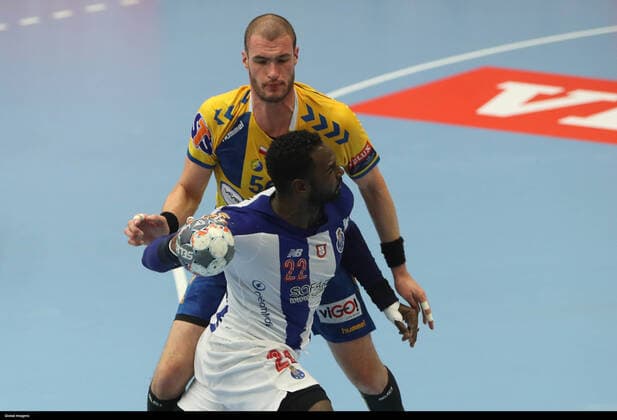 EHF Champions League: Porto vs Kielce, Porto, 09 28 2019 - Futebol Clube do Porto hosted this afternoon the PGE Vive Klece at Dragão Arena, in a match counting for the group stage of the 2019 20 EHL Champions League. Alexis Borges (Ivan Del Val Global Images Sipa USA) NO ARCHIVING, EDITORIAL USE ONLY, NO USE IN BOOKS WITHOUT CONSENT NA Portugal  Copyright: xGlobalxMediaxGroupx 20190929001422908008