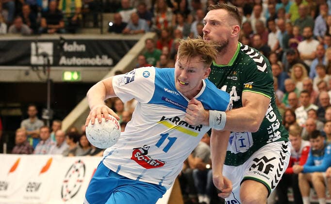 29.09.2019, Deutschland, Göppingen, Handball 1. Bundesliga Saison 2019 2020 FRISCH AUF! Göppingen vs. TVB 1898 Stuttgart: v.l. Adam Lönn (TVB), Jacob Bagersted (FAG)