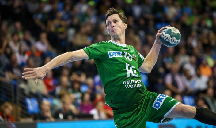 29.09.2019, Handball, 1.Bundesliga, 7.Spieltag, Füchse Berlin - Die Eulen Ludwigshafen, Max-Schmeling-Halle. Berlins Hans Lindberg wirft den Ball auf das Tor. Handball - 1.Bundesliga - Füchse Berlin - Die Eulen Ludwigshafen