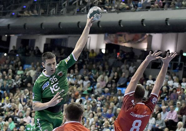 29.09.2019, xlakx, Handball Bundesliga, Fuechse Berlin - Eulen Ludwigshafen emspor, v.l.am Ball Marko Kopljar(Fuechse Berlin 35),Gunnar Dietrich (Die Eulen Ludwigshafen 8) Berlin