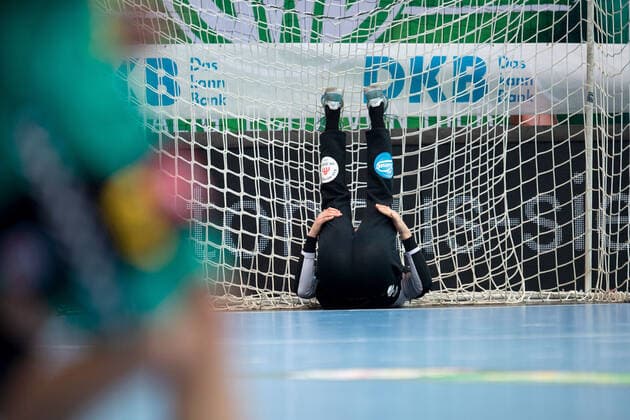 Sport Bilder des Tages Minden, Deutschland 29.09.2019: 1. Handball-Bundesliga - 2019 2020 - GWD Minden vs. TBV Lemgo Lippe Piotr Wyszomirski (Lemgo) Minden Nordrhein-Westfalen Deutschland Kampa-Halle