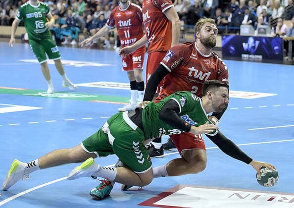 29.09.2019, xlakx, Handball Bundesliga, Fuechse Berlin - Eulen Ludwigshafen emspor, v.l.am Ball Fabian Wiede(Fuechse Berlin 3),Frederic Stueber (Die Eulen Ludwigshafen 2) Berlin