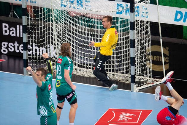 Minden, Deutschland 29.09.2019: 1. Handball-Bundesliga - 2019 2020 - GWD Minden vs. TBV Lemgo Lippe (L-R) Miljan Pusica (Minden), Juri Knorr (Minden), Espen Christensen (Minden) Minden Nordrhein-Westfalen Deutschland Kampa-Halle