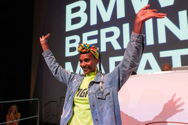 Leichtathletik Berlin 29.09.2019 46. BMW Berlin Marathon der Läufer Siegerehrung im Cosmos Club Party Melat Kejeta (GER)