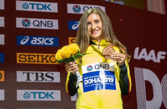 Sport Bilder des Tages IAAF World Athletics Championships Doha 2019; Qatar, 01.10.2019 DOHA, QATAR - OCTOBER 01: Gesa Felicitas Krause (GER Silvesterlauf Trier e.V.) on the podium for bronce on day 5 of the IAAF World Athletics Championships Doha 2019 at the Khalifa International Stadium of Doha on 01.10.2019 in Arabian Peninsula Qatar. Copyright: xBEAUTIFULxSPORTS OliverxKremerx
