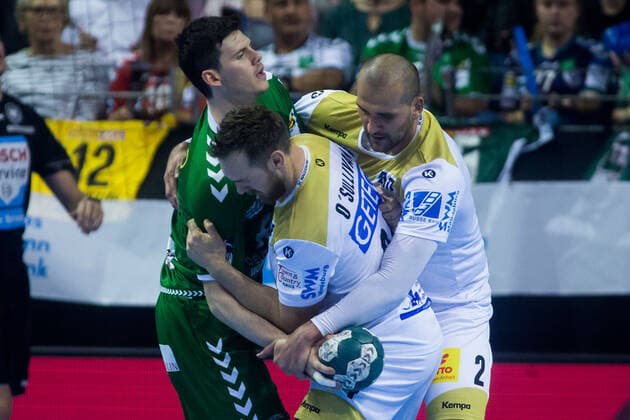 01.10.2019, xfrx, Handball DHB Pokal, Fuechse Berlin - SC Magdeburg emspor, v.l. Simon Ernst (Fuechse Berlin),Christian O Sullivan (SC Magdeburg) (DFL DFB REGULATIONS PROHIBIT ANY USE OF PHOTOGRAPHS as IMAGE SEQUENCES and or QUASI-VIDEO) Berlin