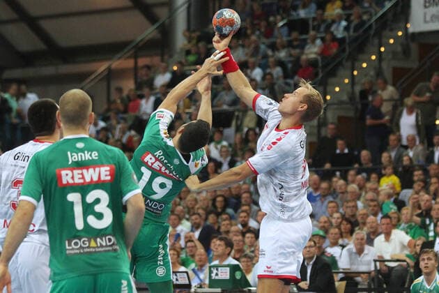 DHB-Pokal, SC DHfK Leipzig vs. MT Melsungen, 01.10.19 Handball, Saison 2019 2020, DHB-Pokal, Achtelfinale: SC DHfK Leipzig vs. MT Melsungen am 01.10.19 in der Arena Leipzig. Im Bild: Bastian ROSCHECK ( 19, SC DHfK Leipzig) gegen Lasse MIKKELSEN ( 15, Melsungen) Copyright: xBEAUTIFULxSPORTS JanxKaeferx