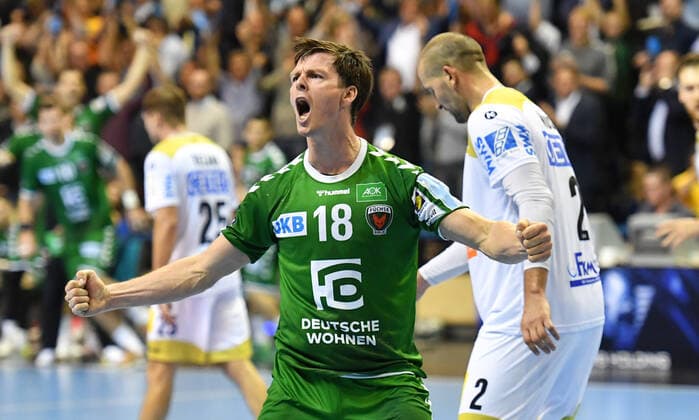 Hans Lindberg (Füchse), jubelt nach einem Tor Füchse Berlin - SC Magdeburg DHB-Pokal, Achtelfinale 2019 2020, Herren, Männer, Handball, Deutschland, Germany, Max-Schmeling-Halle Berlin, 1.10.2019