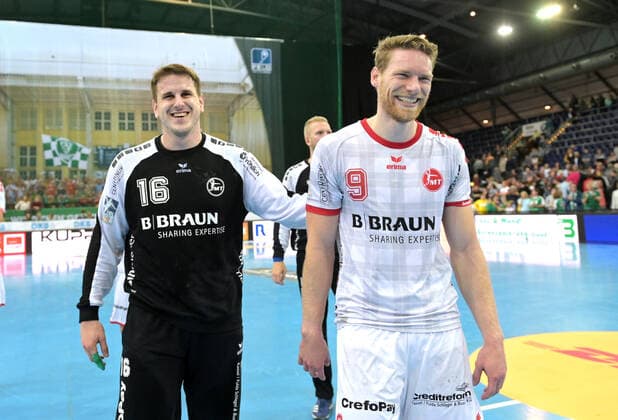 Melsungen Torwart Nebojsa Simic und Tobias Reichmann (MT 9) nach dem Spiel GER, Handball, Achtelfinale, DHB-Pokal, SC DHfK Leipzig vs MT Melsungen, 01.10.2019 Leipzig Copyright: xEIBNER ChristianxModlax EP_CMA